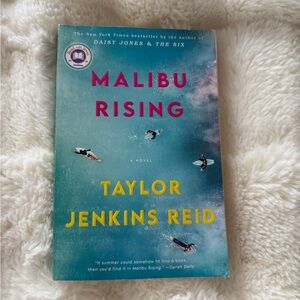 Malibu Rising by Taylor Jenkins Reid